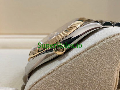 Rolex Datejust 41 Steel and Yellow Gold Silver Index Dial Ref.126333